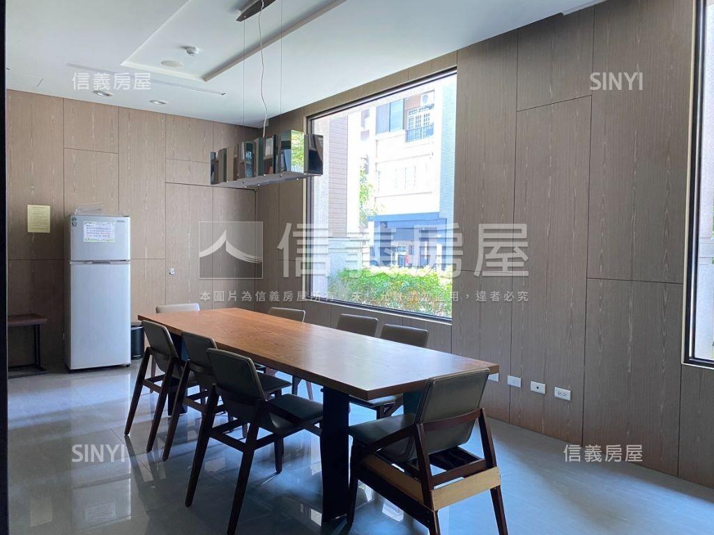 品蔚綠意兩房車位房屋室內格局與周邊環境
