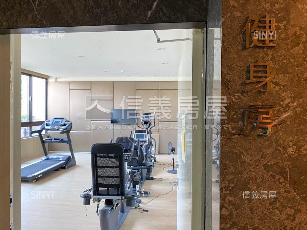 品蔚綠意兩房車位房屋室內格局與周邊環境