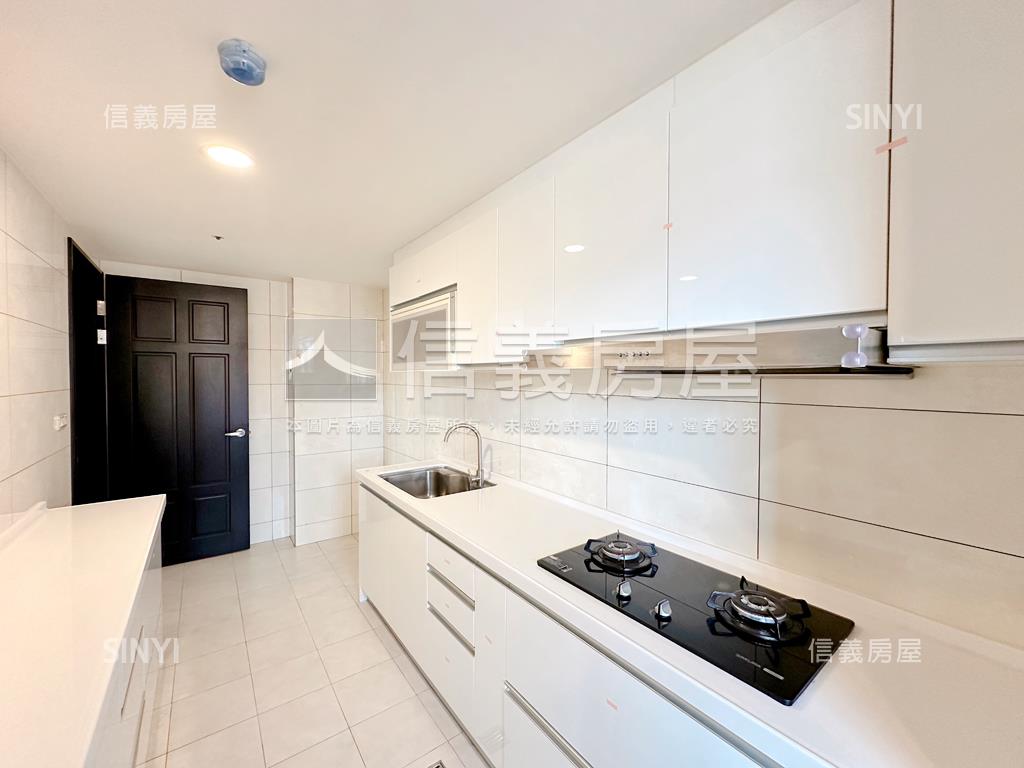 高樓景觀安和苑３房附車位房屋室內格局與周邊環境