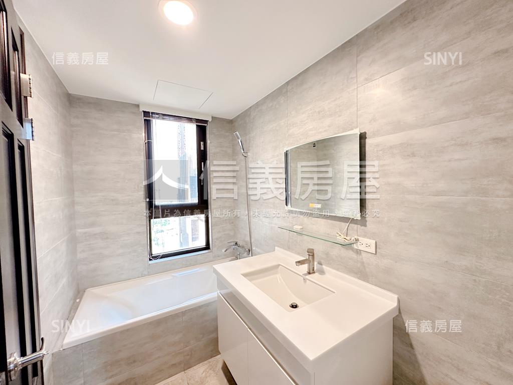 高樓景觀安和苑３房附車位房屋室內格局與周邊環境