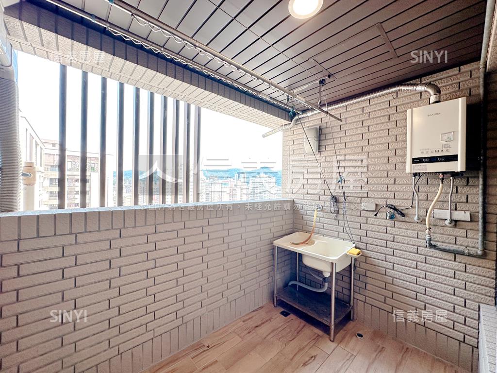 高樓景觀安和苑３房附車位房屋室內格局與周邊環境