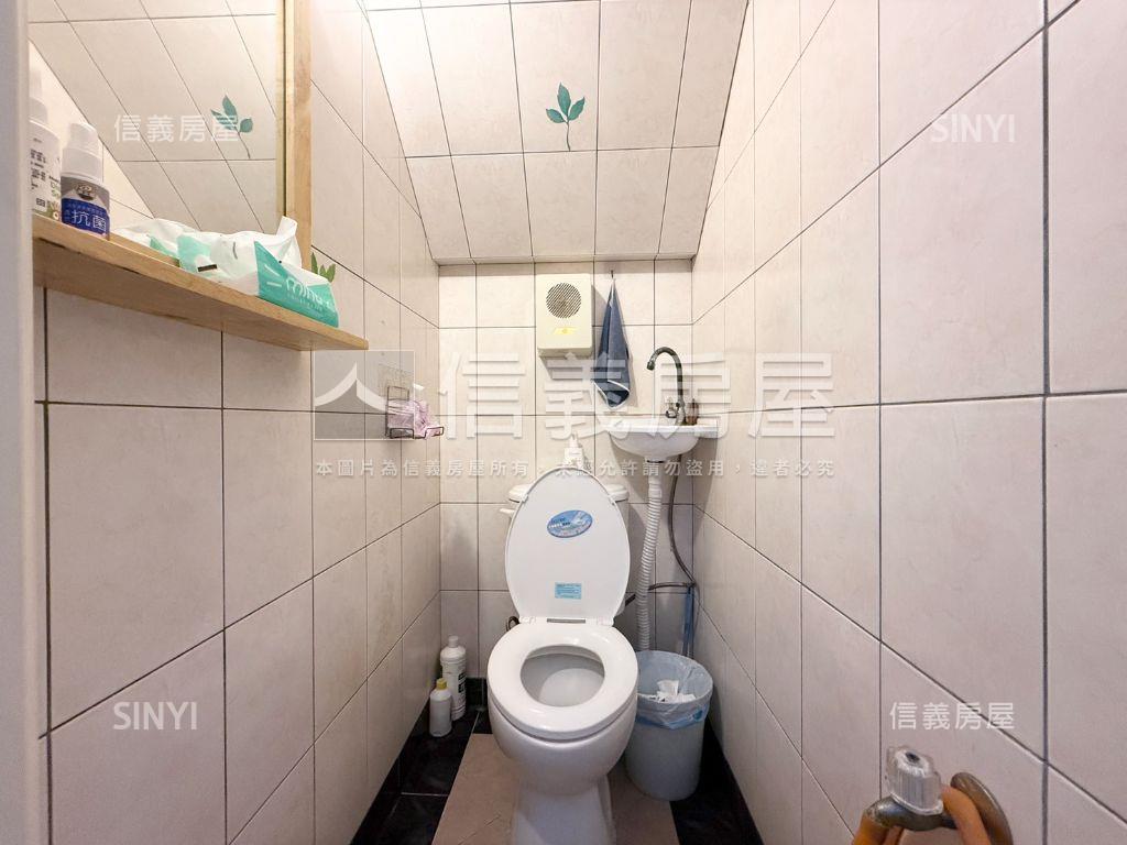 仁武成家首選車庫美透房屋室內格局與周邊環境