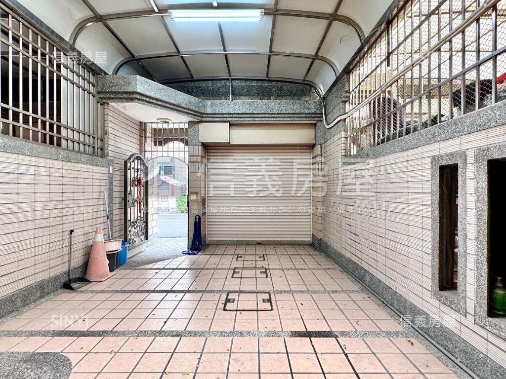 仁武成家首選車庫美透房屋室內格局與周邊環境