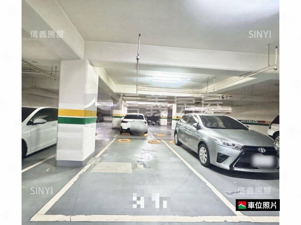 來看！順天首席。兩房平車房屋室內格局與周邊環境