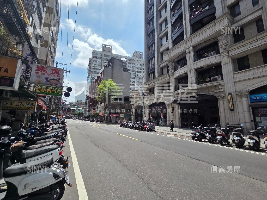 土城中正路收租中金店面房屋室內格局與周邊環境