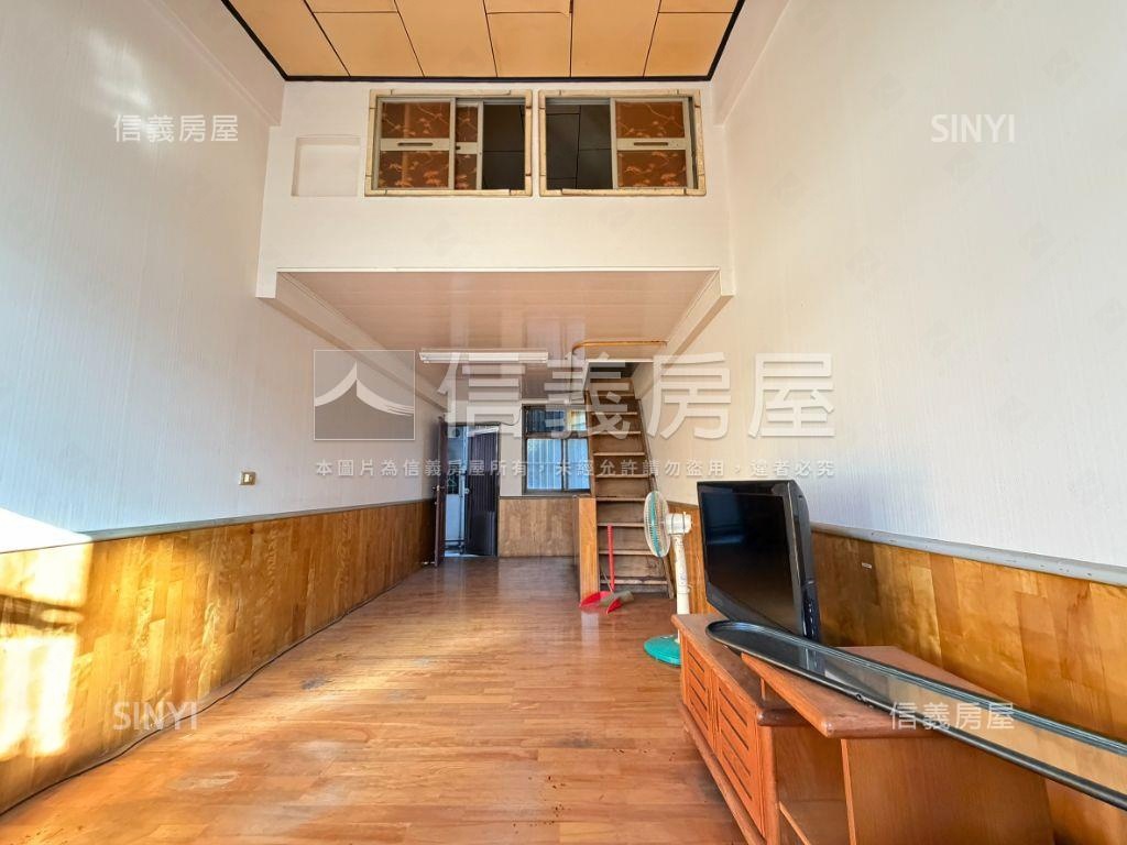 【模範市場】透天小店面房屋室內格局與周邊環境