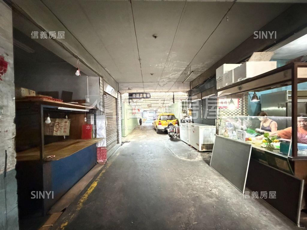 【模範市場】透天小店面房屋室內格局與周邊環境