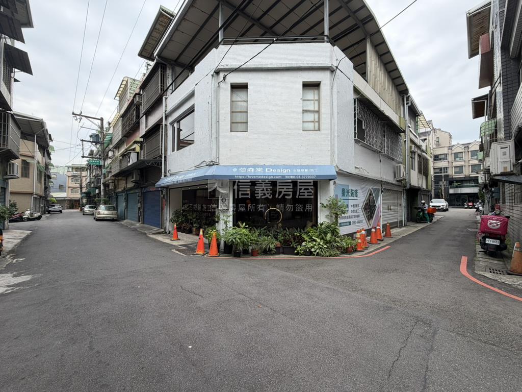 近置地生活廣場邊間透天房屋室內格局與周邊環境