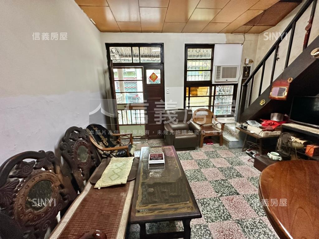 北區篤行路住二地誠意處理房屋室內格局與周邊環境
