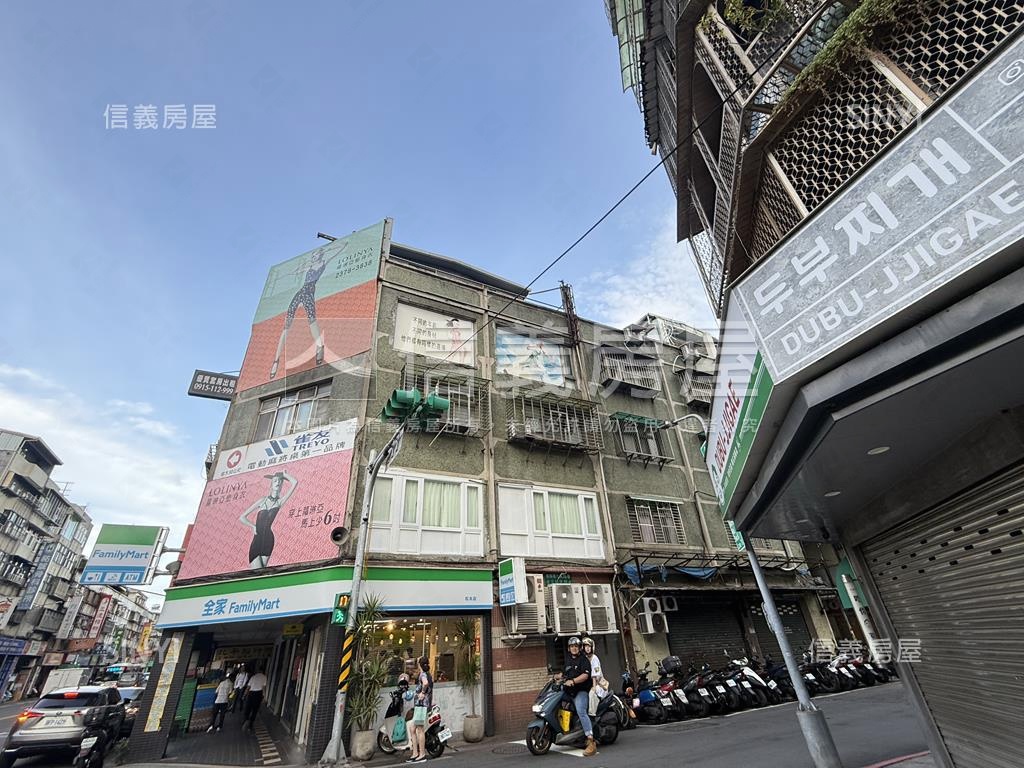 正信義路邊間頂加房屋室內格局與周邊環境