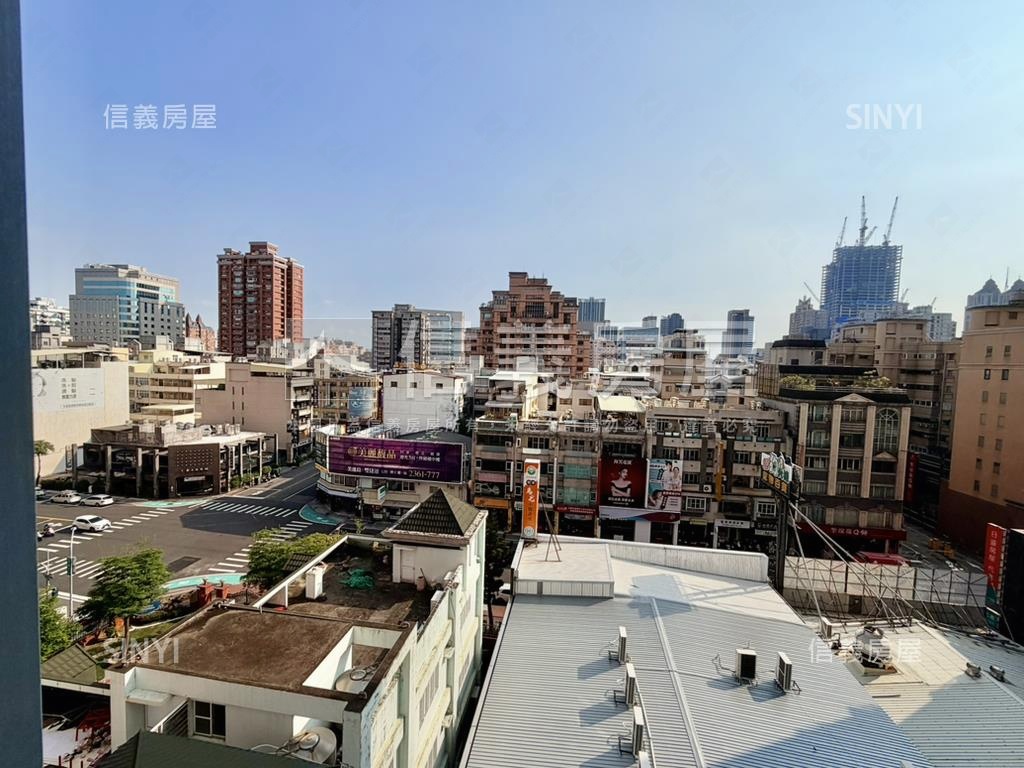 巨蛋精美‧水丰尚溫馨亮宅房屋室內格局與周邊環境