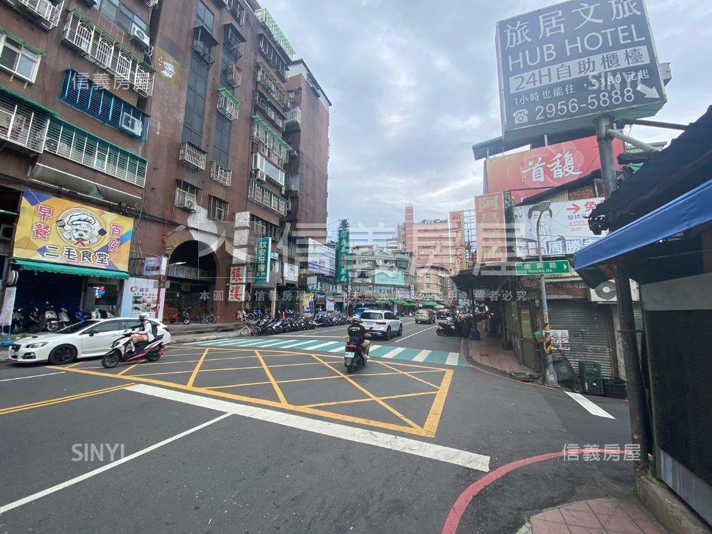 府中捷運精選三房房屋室內格局與周邊環境