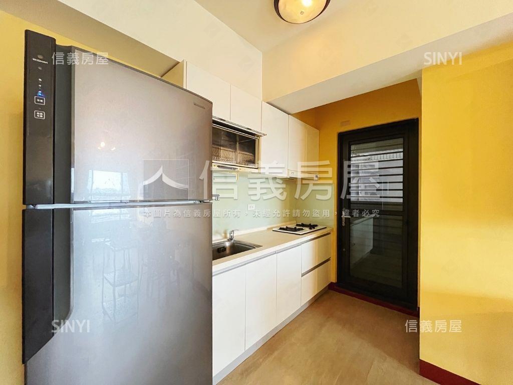 美麗光年２房平車房屋室內格局與周邊環境