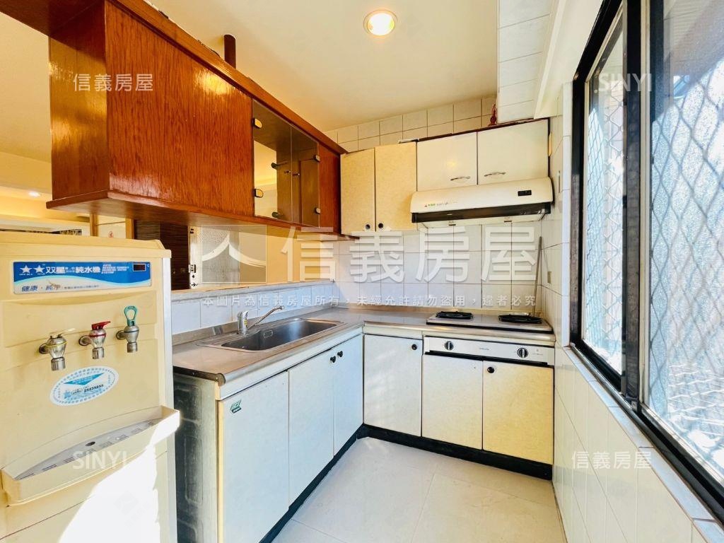 近健康公園美四房平車房屋室內格局與周邊環境