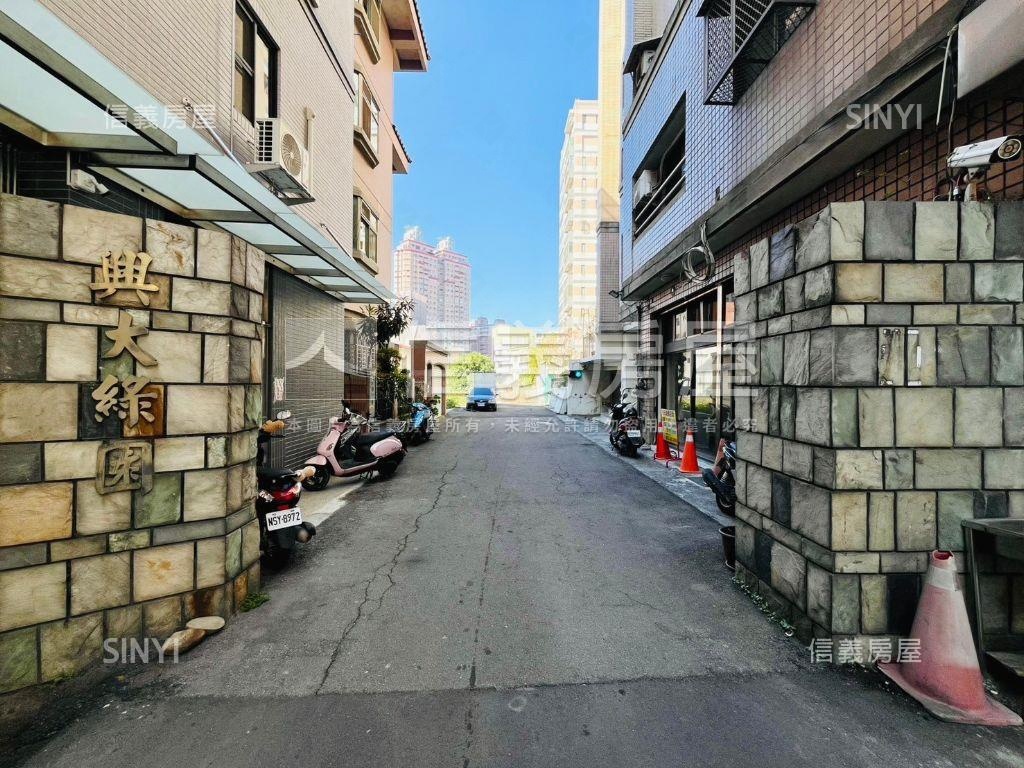 近健康公園美四房平車房屋室內格局與周邊環境