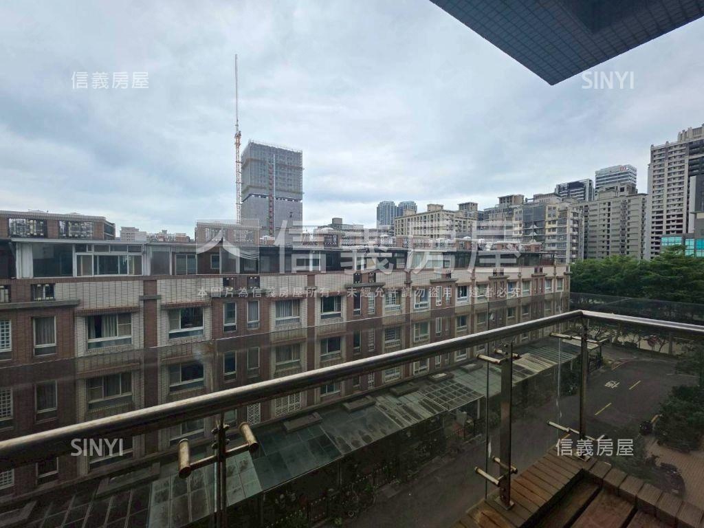 源峰醇萃靜巷３房美宅房屋室內格局與周邊環境
