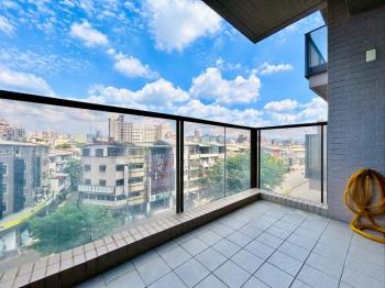 一峯青近中國醫園道雙平車