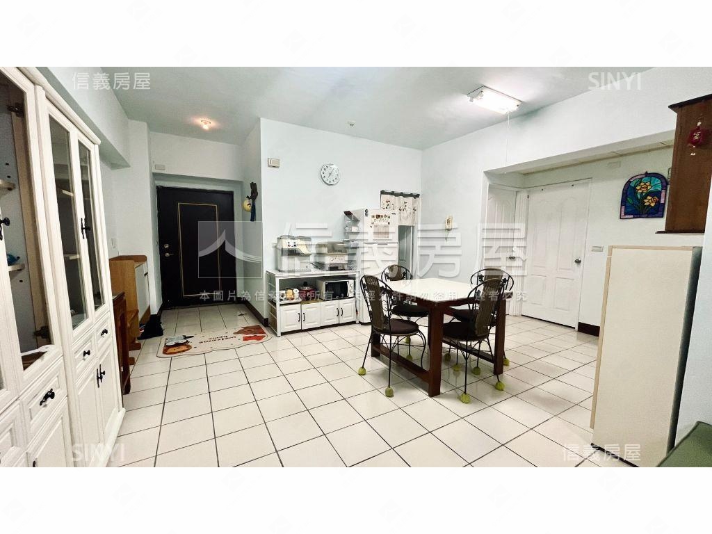 花蓮中正路電梯良品３房房屋室內格局與周邊環境