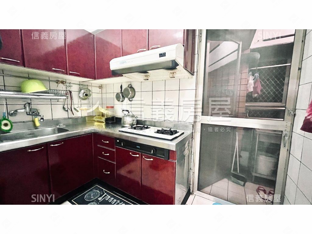 花蓮中正路電梯良品３房房屋室內格局與周邊環境