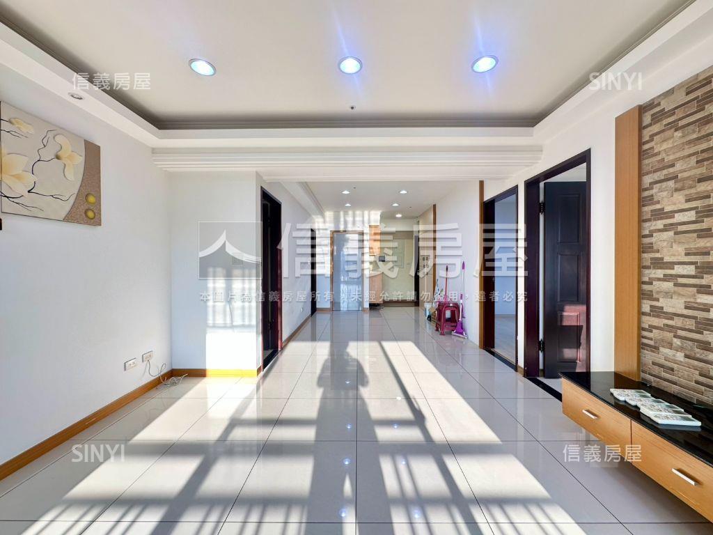 捷運家境高樓肆房車位房屋室內格局與周邊環境