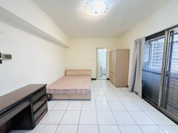 方正陽台套房採光佳