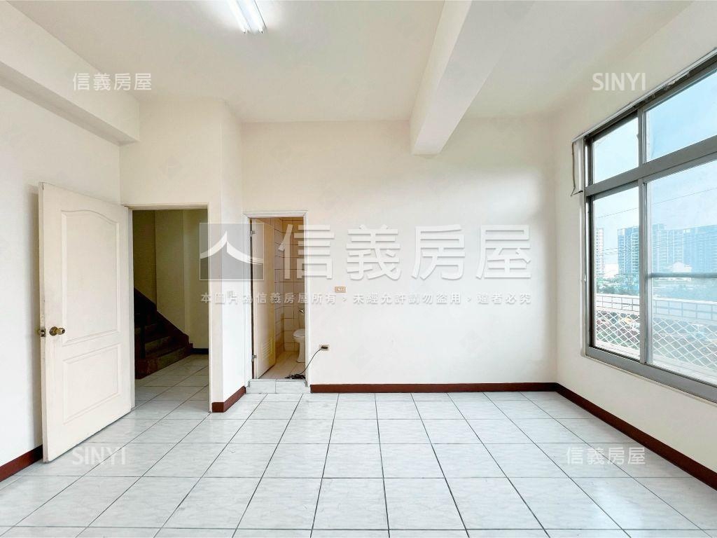 海線鬧中取靜臨路透天房屋室內格局與周邊環境