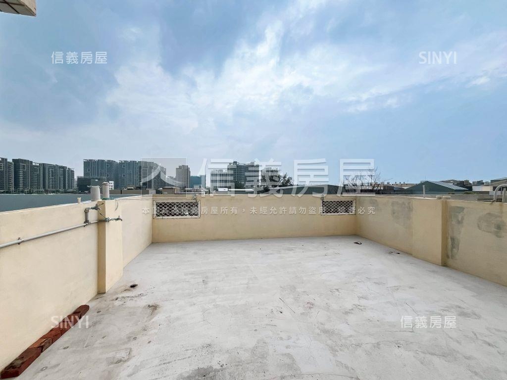 海線鬧中取靜臨路透天房屋室內格局與周邊環境