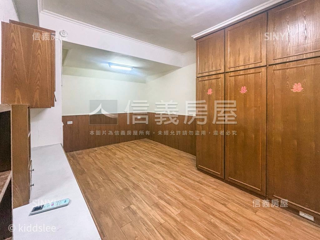 台電公寓二樓小家庭房屋室內格局與周邊環境