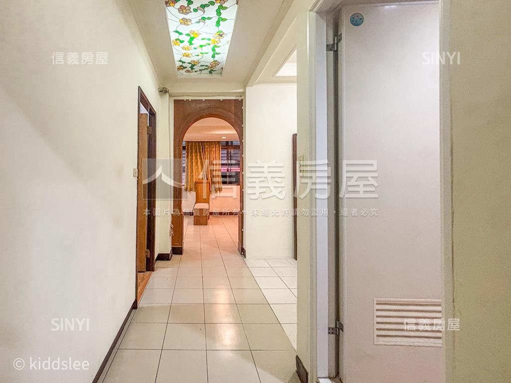 台電公寓二樓小家庭房屋室內格局與周邊環境