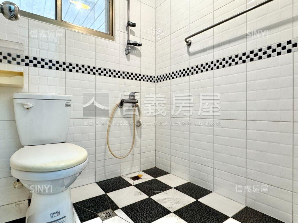 瑞豐商圈三角窗面寬店面房屋室內格局與周邊環境