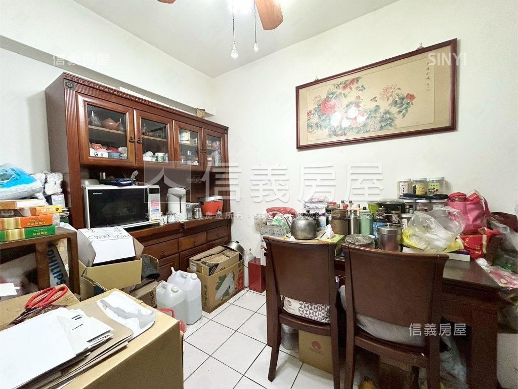 中興商圈３房平車房屋室內格局與周邊環境