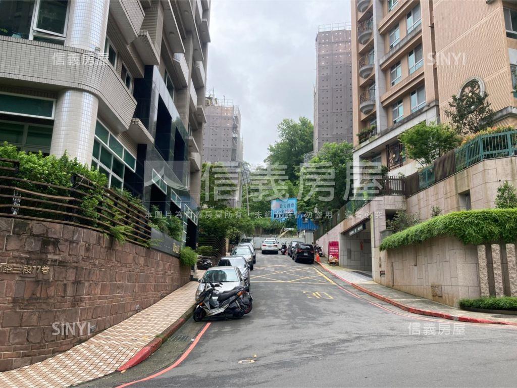 政大爵鼎愜意綠景露臺戶房屋室內格局與周邊環境