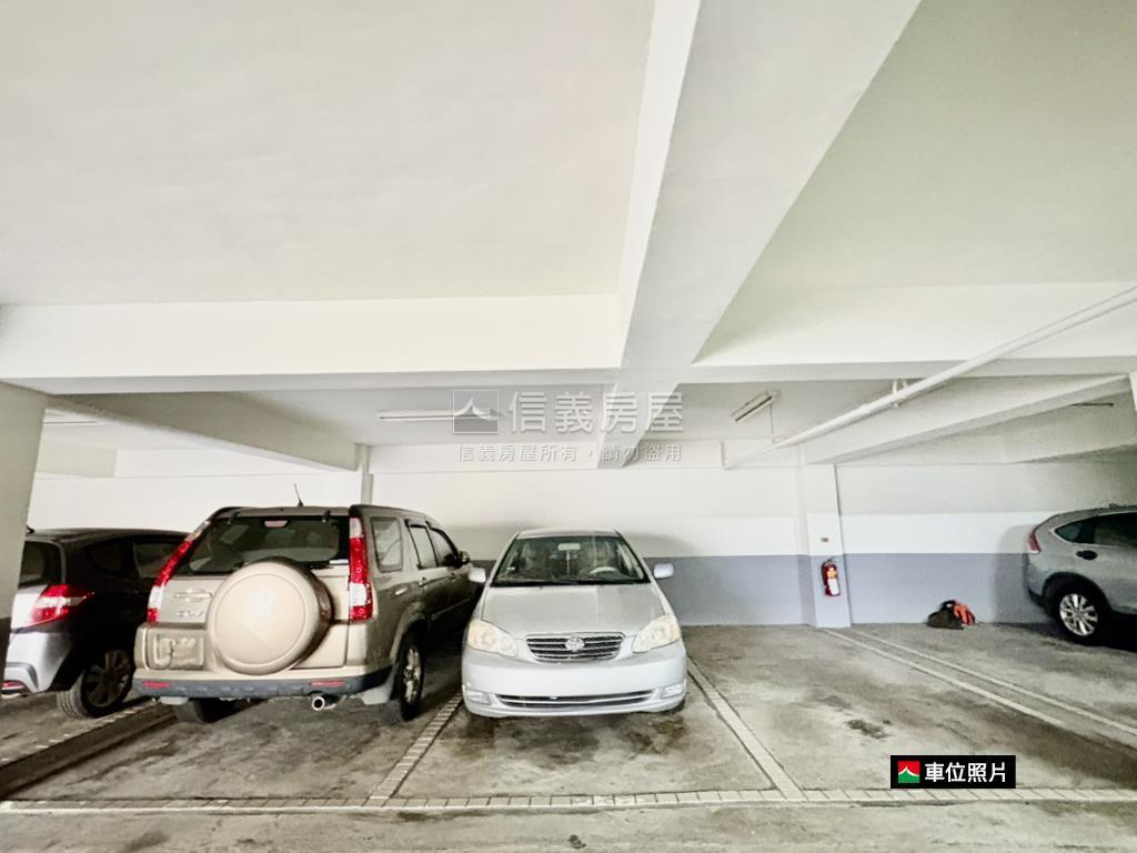 大橋藝術家｜３房車位華廈房屋室內格局與周邊環境