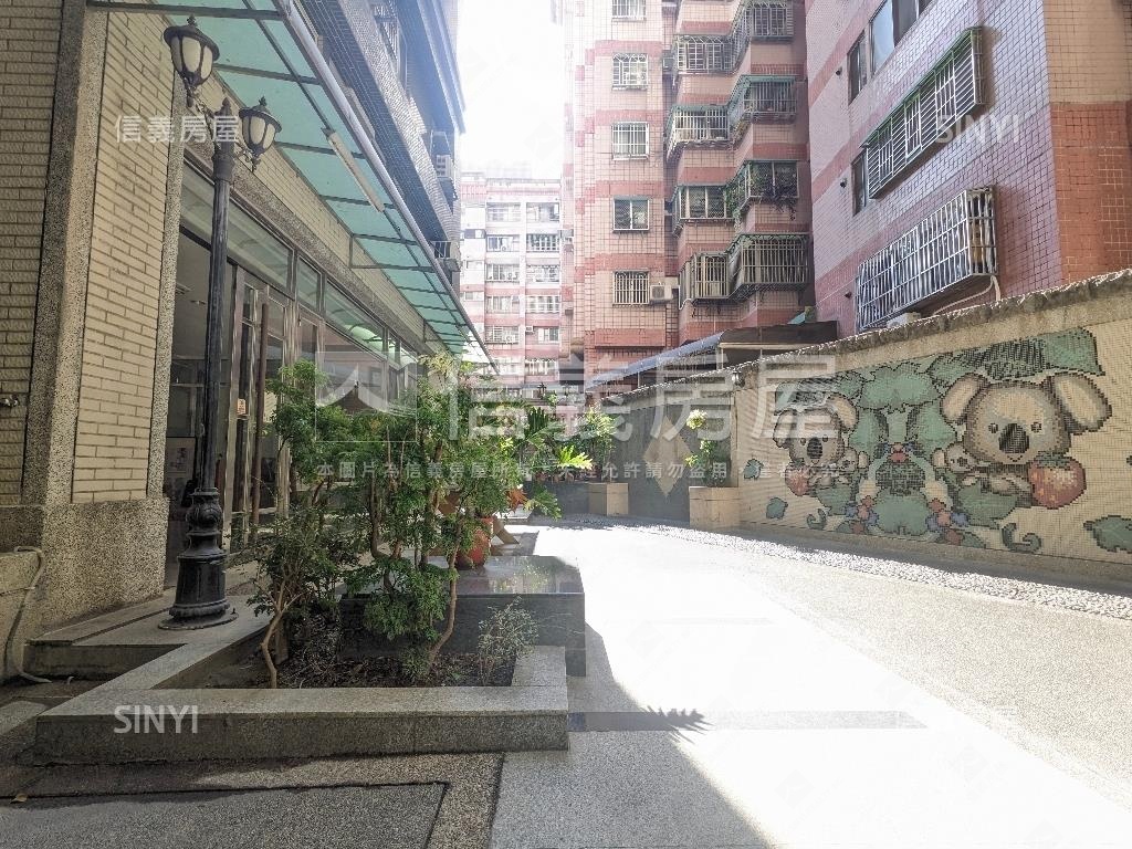 近中山醫震後２房附平車房屋室內格局與周邊環境