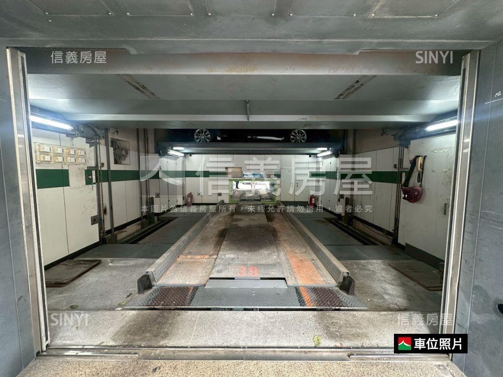 市府世紀威秀車位房屋室內格局與周邊環境