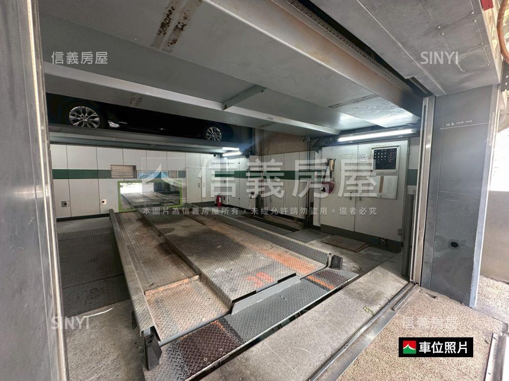 市府世紀威秀車位房屋室內格局與周邊環境