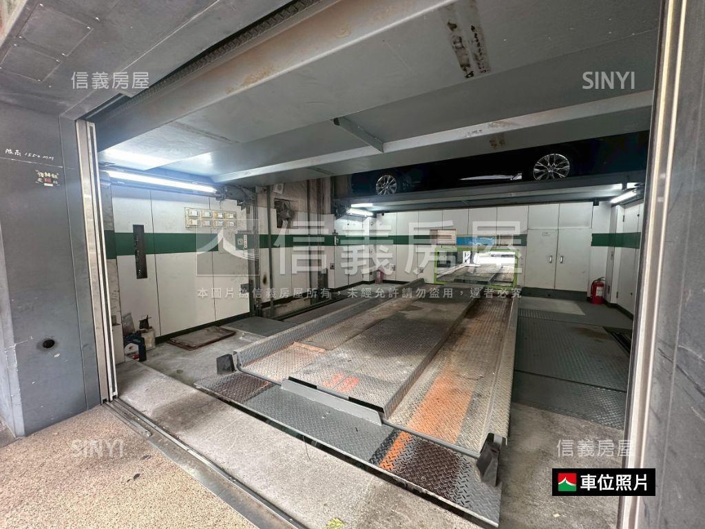 市府世紀威秀車位房屋室內格局與周邊環境