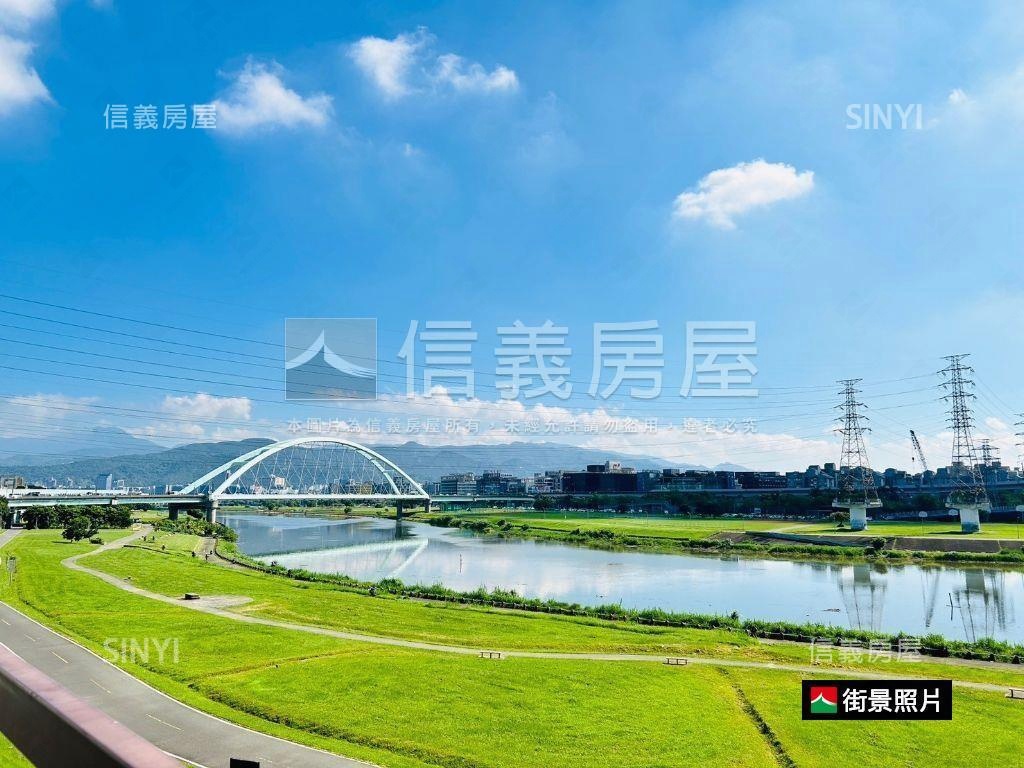 市府世紀威秀車位房屋室內格局與周邊環境