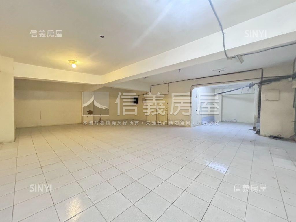 市政府旁三角窗店面房屋室內格局與周邊環境