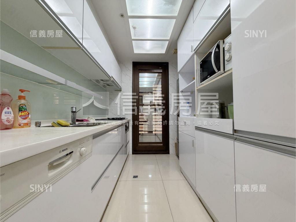 史丹佛．高樓美景視野遼闊房屋室內格局與周邊環境