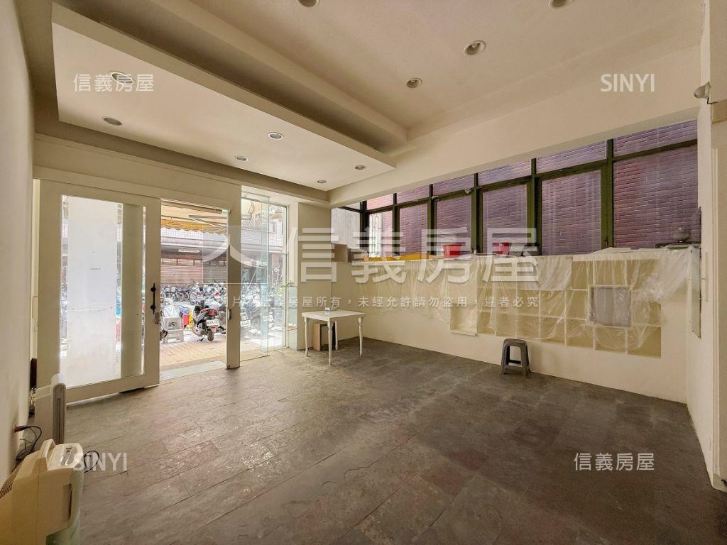 森林公園旁一二樓邊間店面房屋室內格局與周邊環境