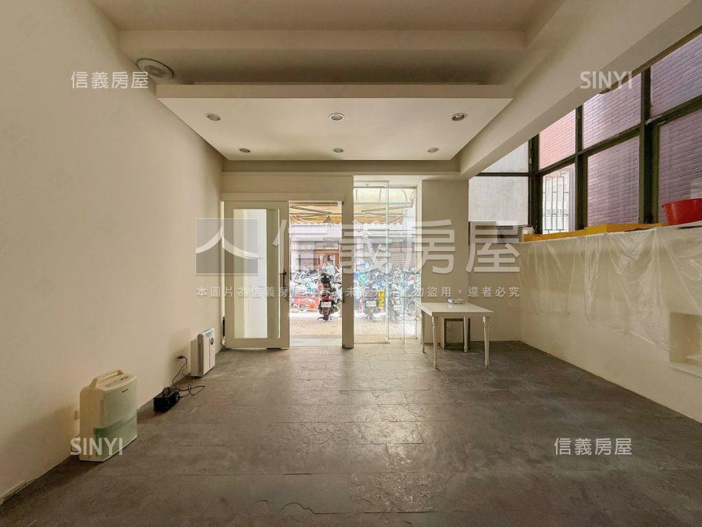 森林公園旁一二樓邊間店面房屋室內格局與周邊環境
