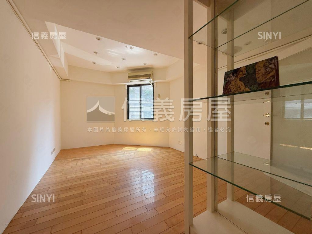 森林公園旁一二樓邊間店面房屋室內格局與周邊環境