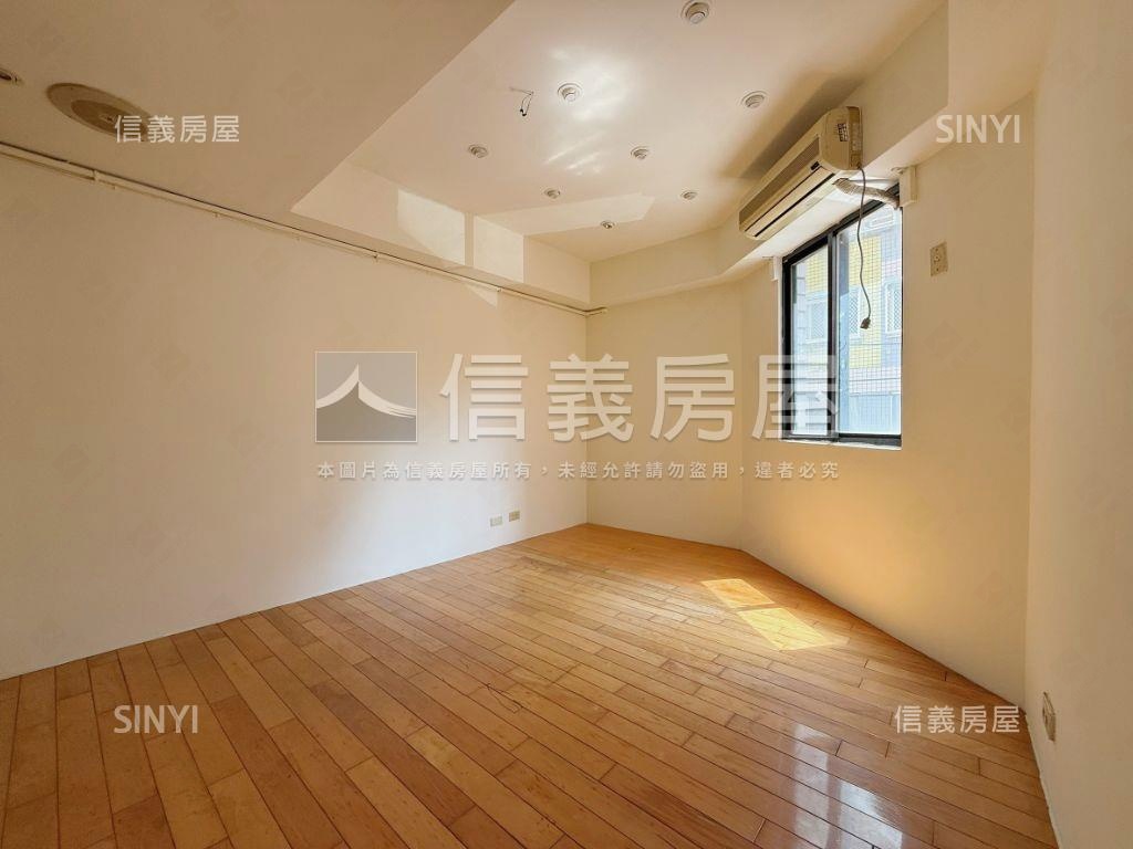 森林公園旁一二樓邊間店面房屋室內格局與周邊環境