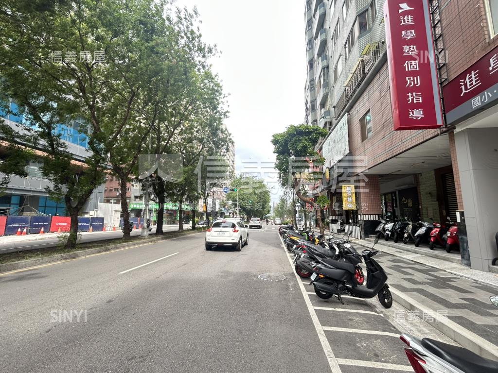 中科寶輝旁大面寬金店房屋室內格局與周邊環境