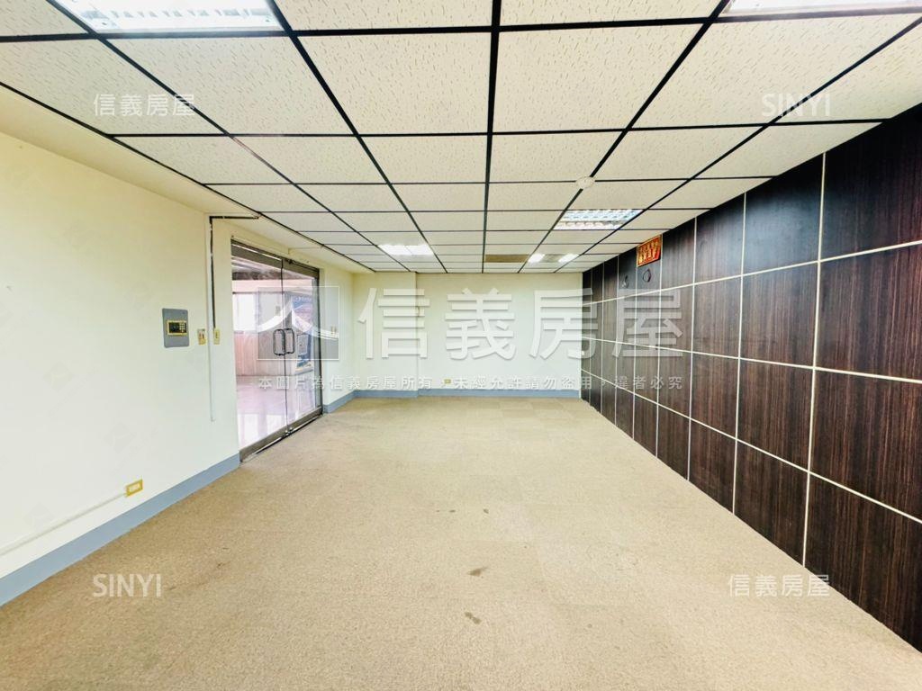 近高雄市政府超讚商辦房屋室內格局與周邊環境