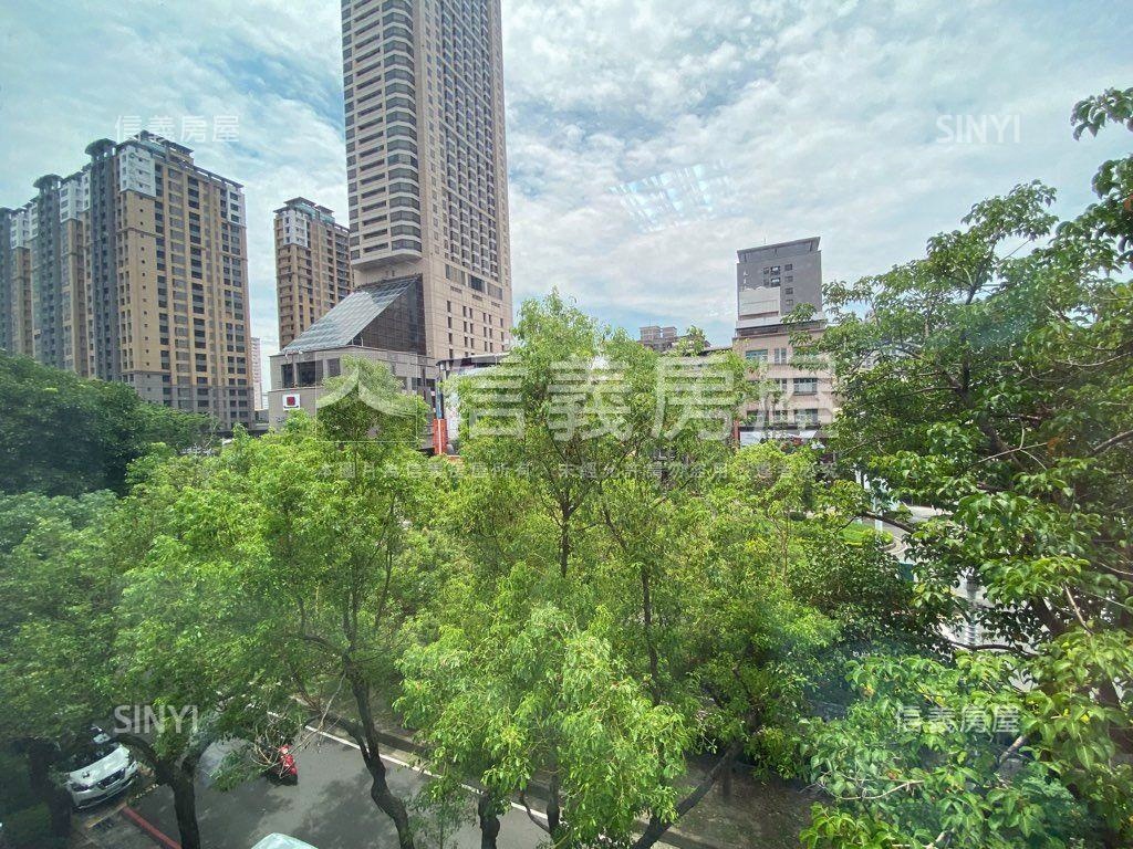 近高雄市政府超讚商辦房屋室內格局與周邊環境