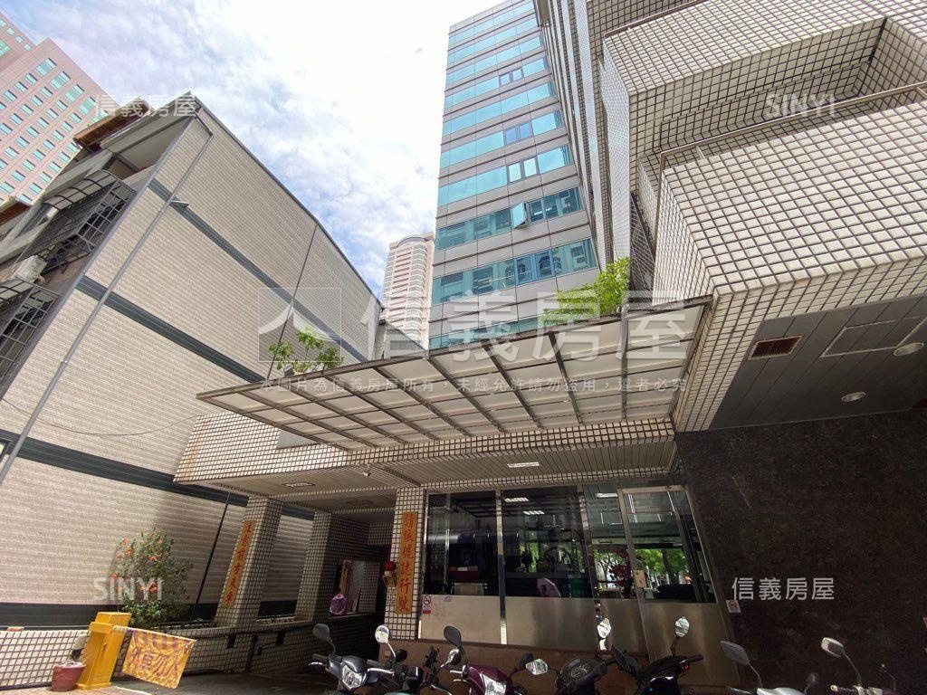 近高雄市政府超讚商辦房屋室內格局與周邊環境
