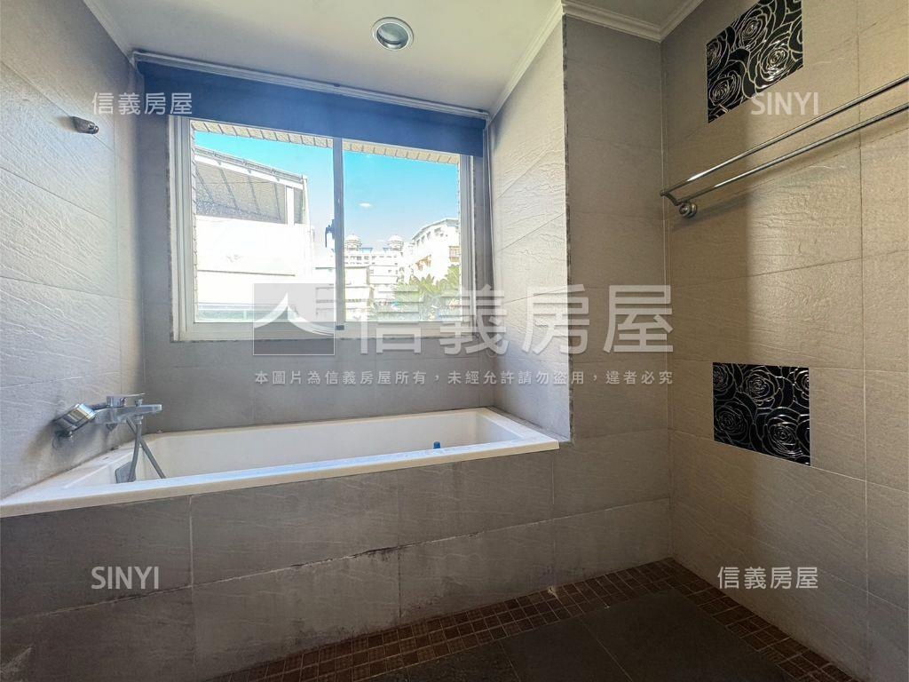 土城寶格麗挑高透天附車位房屋室內格局與周邊環境
