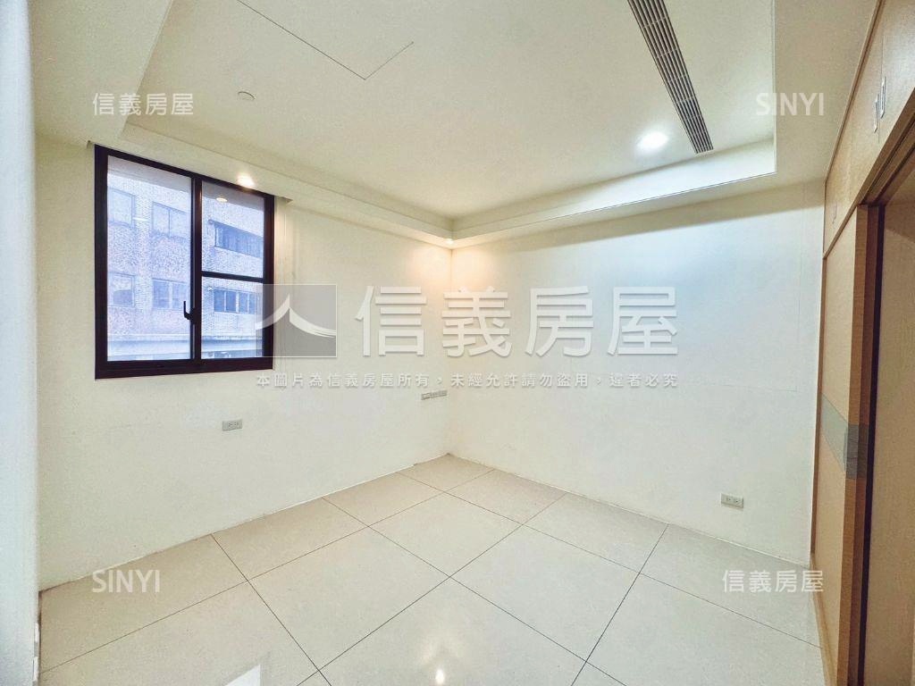 新北大朝南景觀４房房屋室內格局與周邊環境